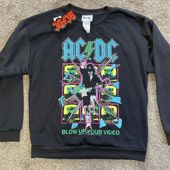 NWT AC/DC band sweatshirt size S - Picture 3 of 5